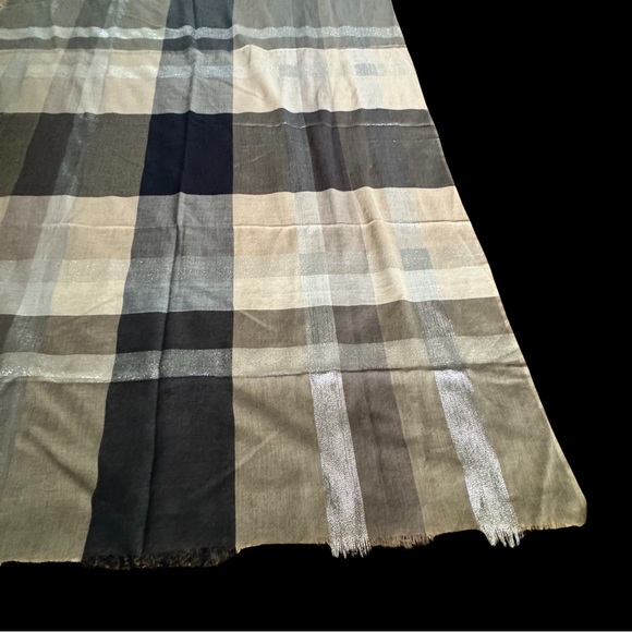 Luxury Grey/tan Scarf with Metallic Threads - Picture 8 of 15